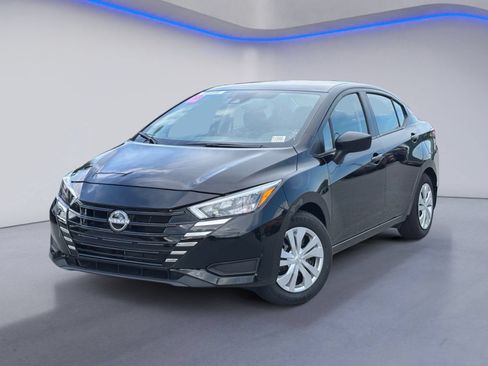 Used 2025 Nissan Versa S w/ Trunk Package FWD image 2