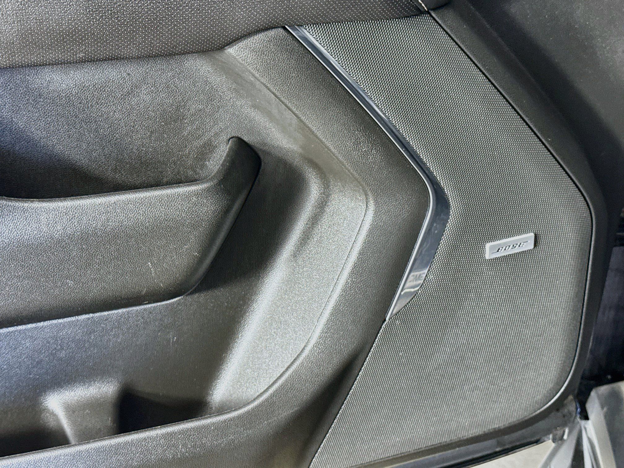 Used 2023 GMC Yukon XL SLT RWD image 21