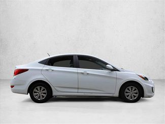 Used 2017 Hyundai Accent SE FWD video 4