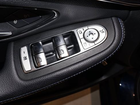 Used 2021 Mercedes-Benz C 300 4MATIC Sedan image 13