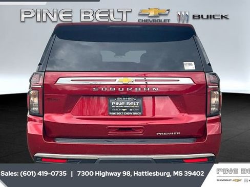 Used 2024 Chevrolet Suburban Premier w/ Premium Package image 4