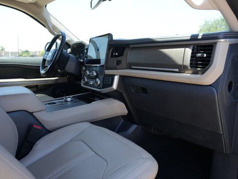 Used 2024 Ford Expedition Max Limited RWD image 25