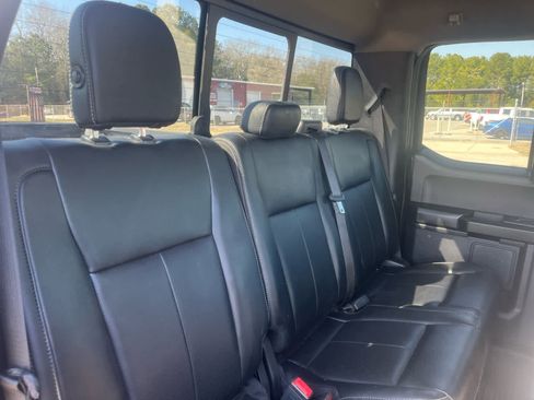 Used 2019 Ford F150 Lariat image 18