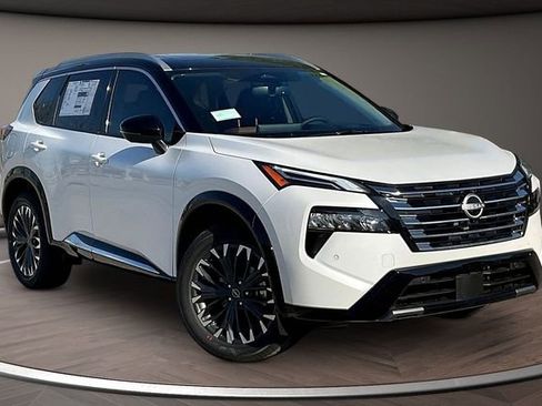 New 2026 Nissan Rogue Platinum w/ Platinum Premium Package image 2