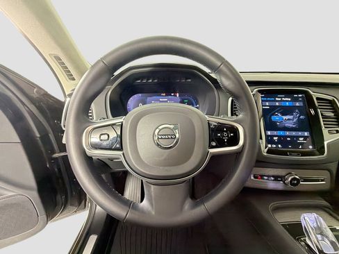 Used 2023 Volvo XC90 T8 Ultimate image 12