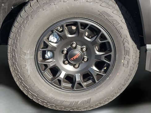 Used 2026 Toyota 4Runner TRD Off-Road Premium AWD/4WD image 19