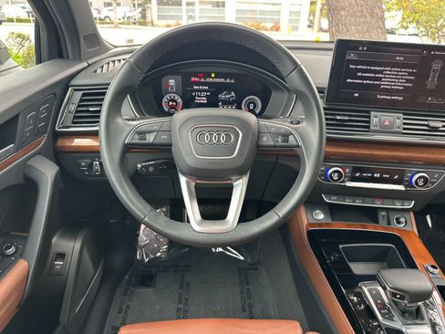 Used 2023 Audi Q5 2.0T Premium Plus w/ Premium Plus Package AWD/4WD image 14