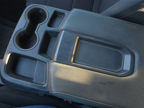 Used 2022 GMC Sierra 1500 SLE w/ X31 Off-Road Package image 21