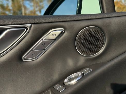 Used 2025 Genesis G80 2.5T image 25