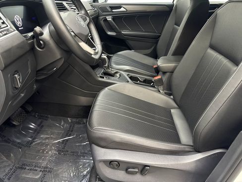 Used 2024 Volkswagen Tiguan SE FWD image 26