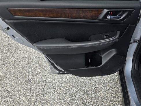 Used 2015 Subaru Outback 2.5i Limited AWD/4WD image 34