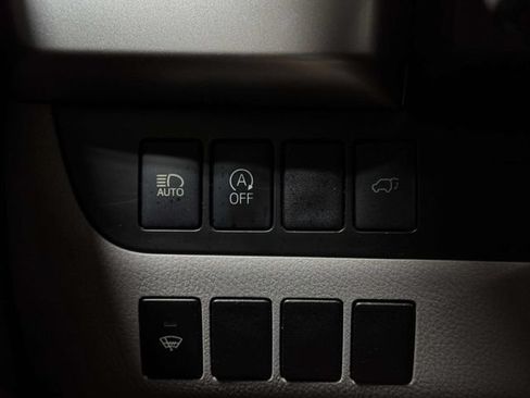 Used 2019 Toyota Highlander XLE AWD/4WD image 20