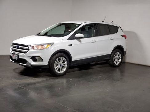 Used 2019 Ford Escape SE image 5