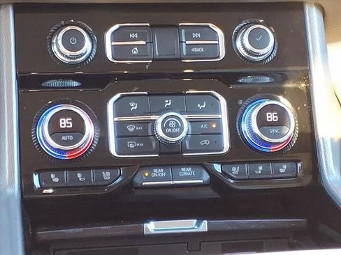 Certified 2022 GMC Yukon Denali image 11