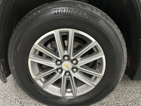 Used 2023 Chevrolet Traverse LT AWD/4WD image 15