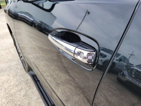 Used 2022 Lexus GX 460 Luxury w/ Off Road Package image 12