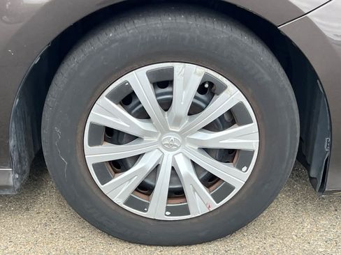 Used 2019 Toyota Camry LE w/ Audio Package FWD image 18