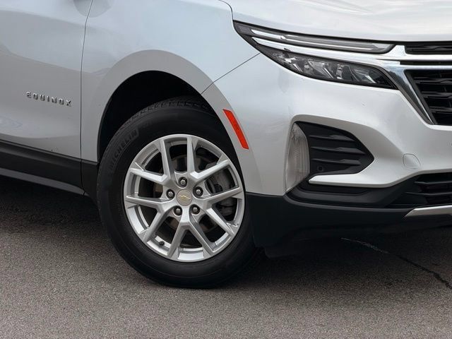 Used 2022 Chevrolet Equinox LT AWD/4WD image 2