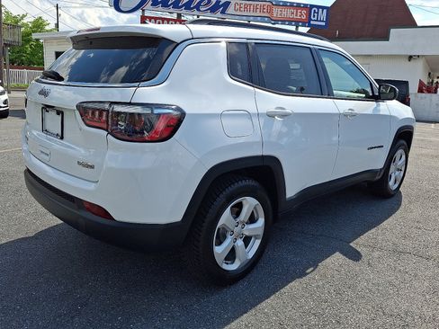 Used 2022 Jeep Compass Latitude AWD/4WD image 5
