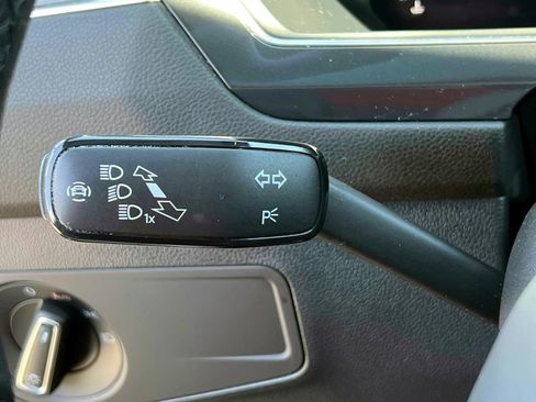 Used 2022 Volkswagen Tiguan SE R-Line image 24