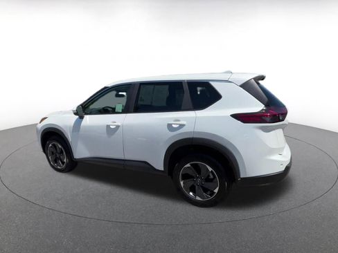 Used 2025 Nissan Rogue SV AWD/4WD image 10