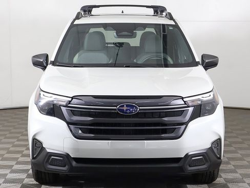 Used 2025 Subaru Forester Premium image 11