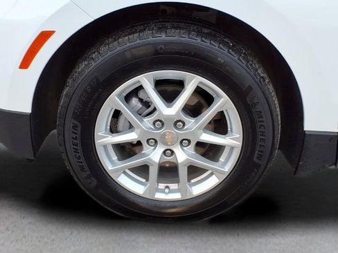 Used 2024 Chevrolet Equinox LT w/ LPO, Floor Liner Package image 10