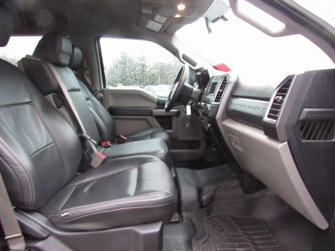 Used 2017 Ford F350 XLT w/ XLT Value Package image 11
