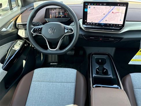 New 2025 Volkswagen ID.4 Pro image 28