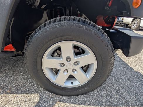 Used 2015 Jeep Wrangler Unlimited Sport w/ Quick Order Package 24S image 9