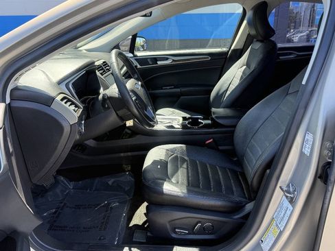 Used 2016 Ford Fusion SE w/ Equipment Group 502A FWD image 8