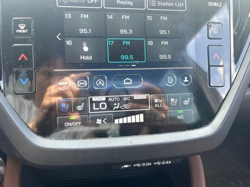 Used 2025 Subaru Forester Touring AWD/4WD image 7