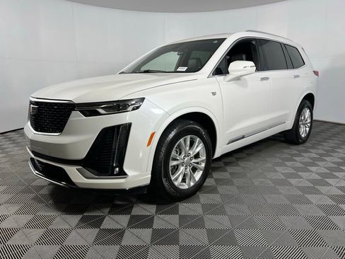 Used 2024 Cadillac XT6 Luxury w/ LPO, Floor Liner Package image 3