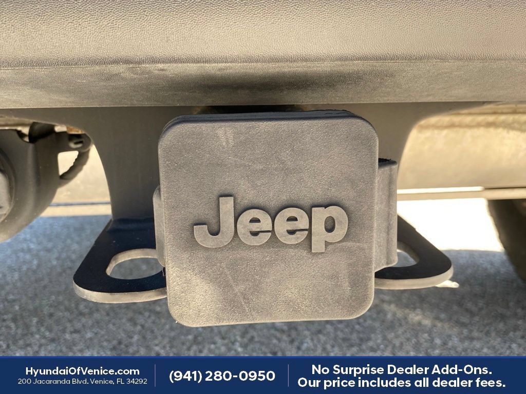 Used 2018 Jeep Wrangler Sport AWD/4WD image 28