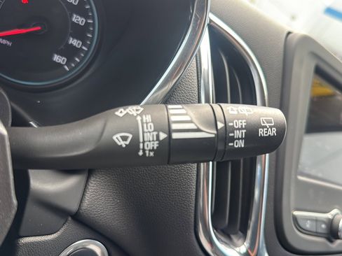 Used 2023 Chevrolet Equinox LT AWD/4WD image 31