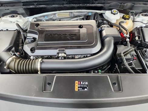 Used 2022 Buick Envision Essence w/ Technology Package I FWD image 25