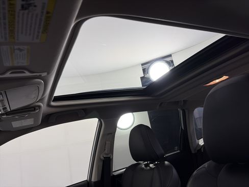 Used 2019 Subaru Forester Limited AWD/4WD image 17