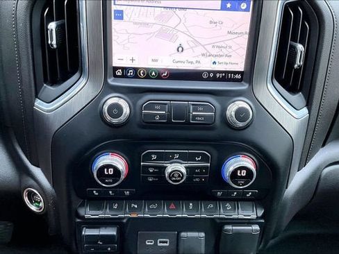 Used 2021 GMC Sierra 2500 Denali w/ Denali Ultimate Package AWD/4WD image 24