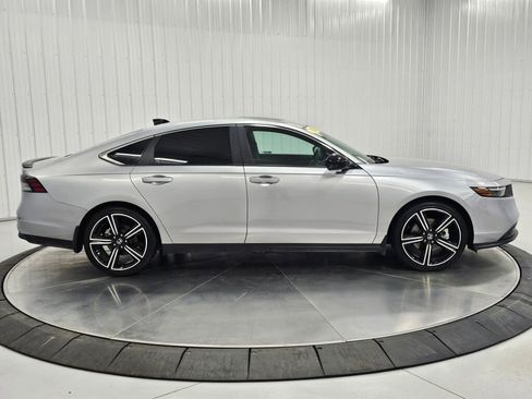 Used 2024 Honda Accord Sport image 6