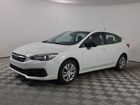 Used 2023 Subaru Impreza 2.0i w/ Popular Package #2 AWD/4WD image 3