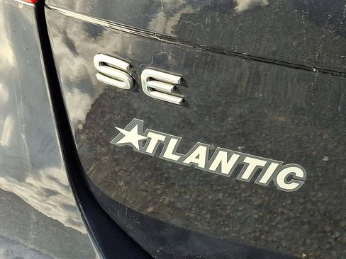 Used 2023 Volkswagen Tiguan SE image 5