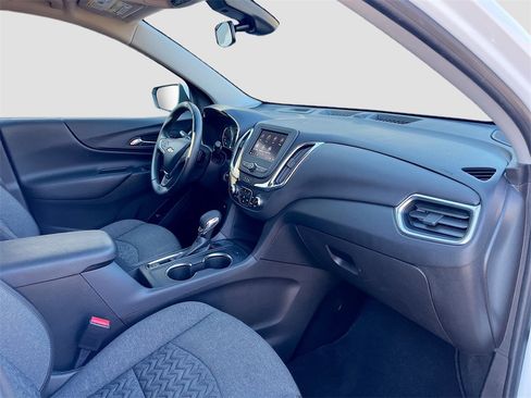 Used 2024 Chevrolet Equinox LT image 33