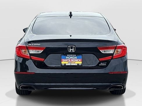 Used 2019 Honda Accord Touring image 6