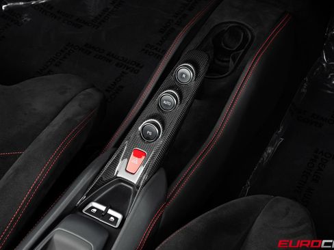 Used 2023 Ferrari F8 Tributo RWD image 37