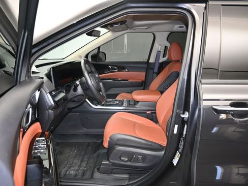 Used 2024 Kia Carnival SX Prestige FWD image 21