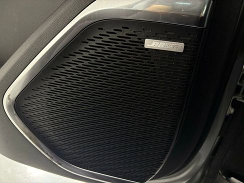 Used 2025 GMC Acadia Elevation image 16