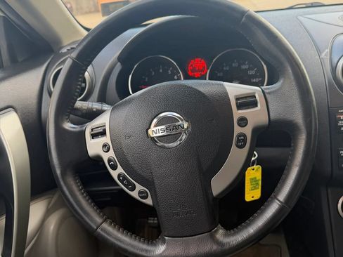 Used 2010 Nissan Rogue SL w/ Leather Pkg FWD image 11