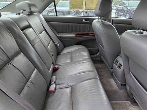 Used 2002 Toyota Camry XLE image 12