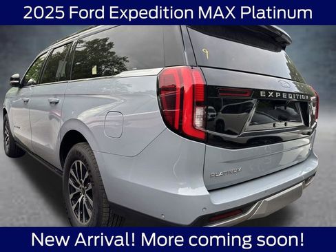 Used 2025 Ford Expedition Max Platinum AWD/4WD image 3