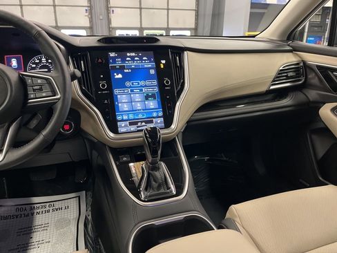 Certified 2025 Subaru Outback Limited image 28